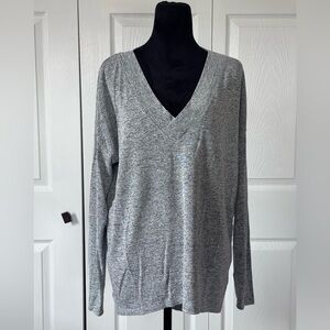 ExpressGray V-Neck Hi Low Top